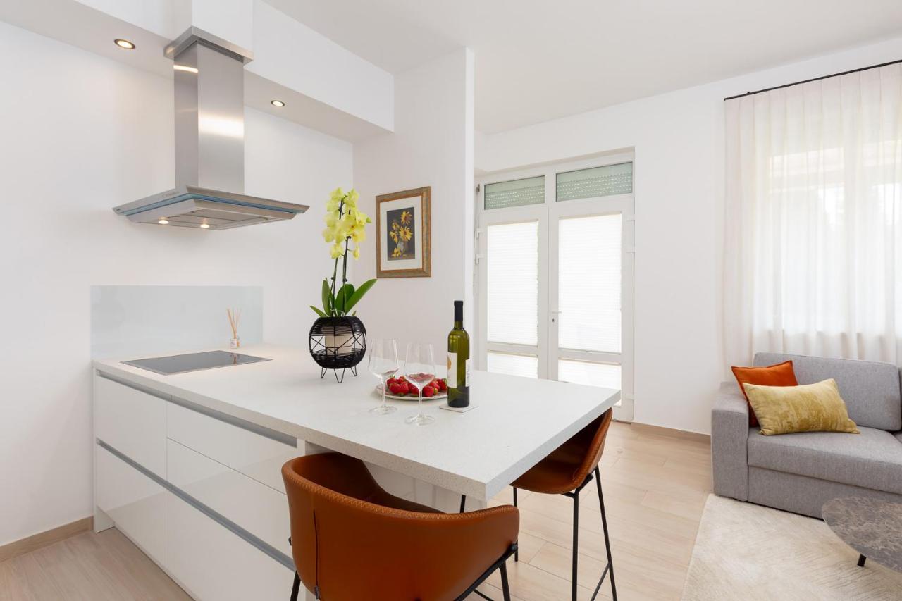 Stylish Apartment Mediterraneo 波雷奇 外观 照片