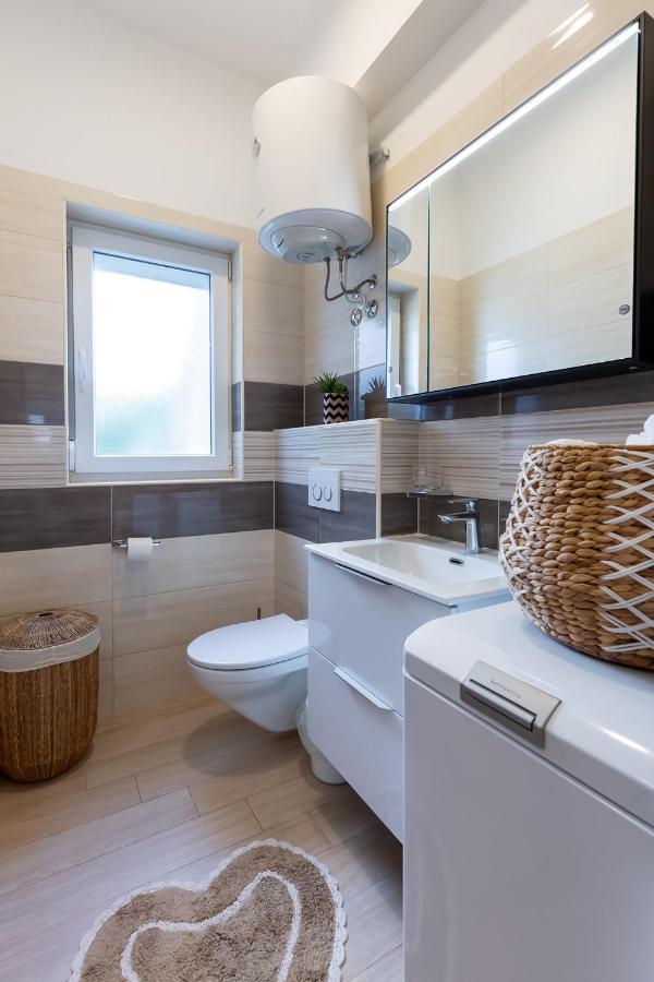 Stylish Apartment Mediterraneo 波雷奇 外观 照片